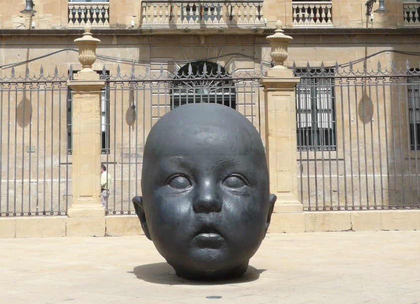 Giant babyhead sculpture, Barcelona